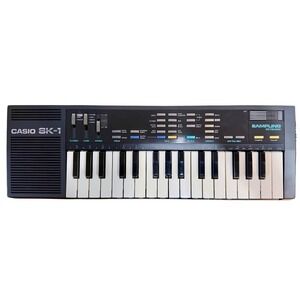 Casio SK-1 Sampling Keyboard 32-Key Vtg 8-Bit Lo-Fi Digital Synthesizer 1980s